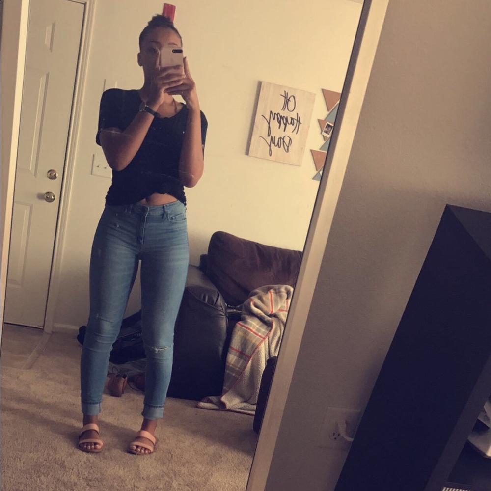 Hollister Skinny